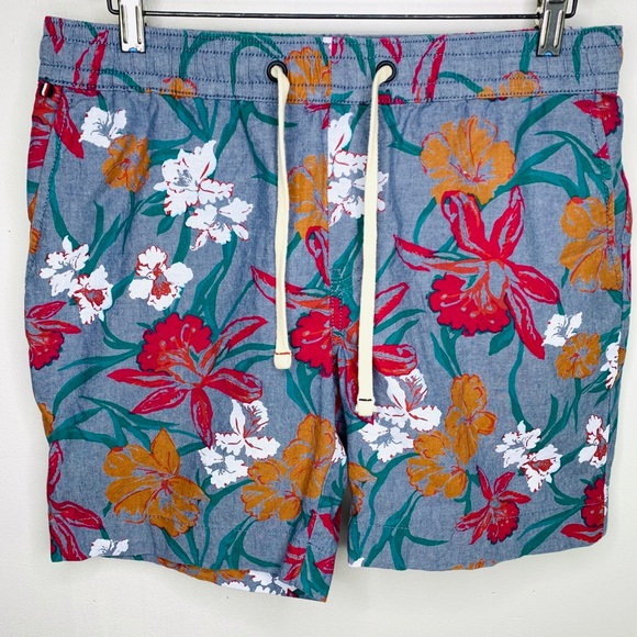 Tommy Hilfiger Floral Cloth Soft Drawstring Shorts - Picture 3 of 8